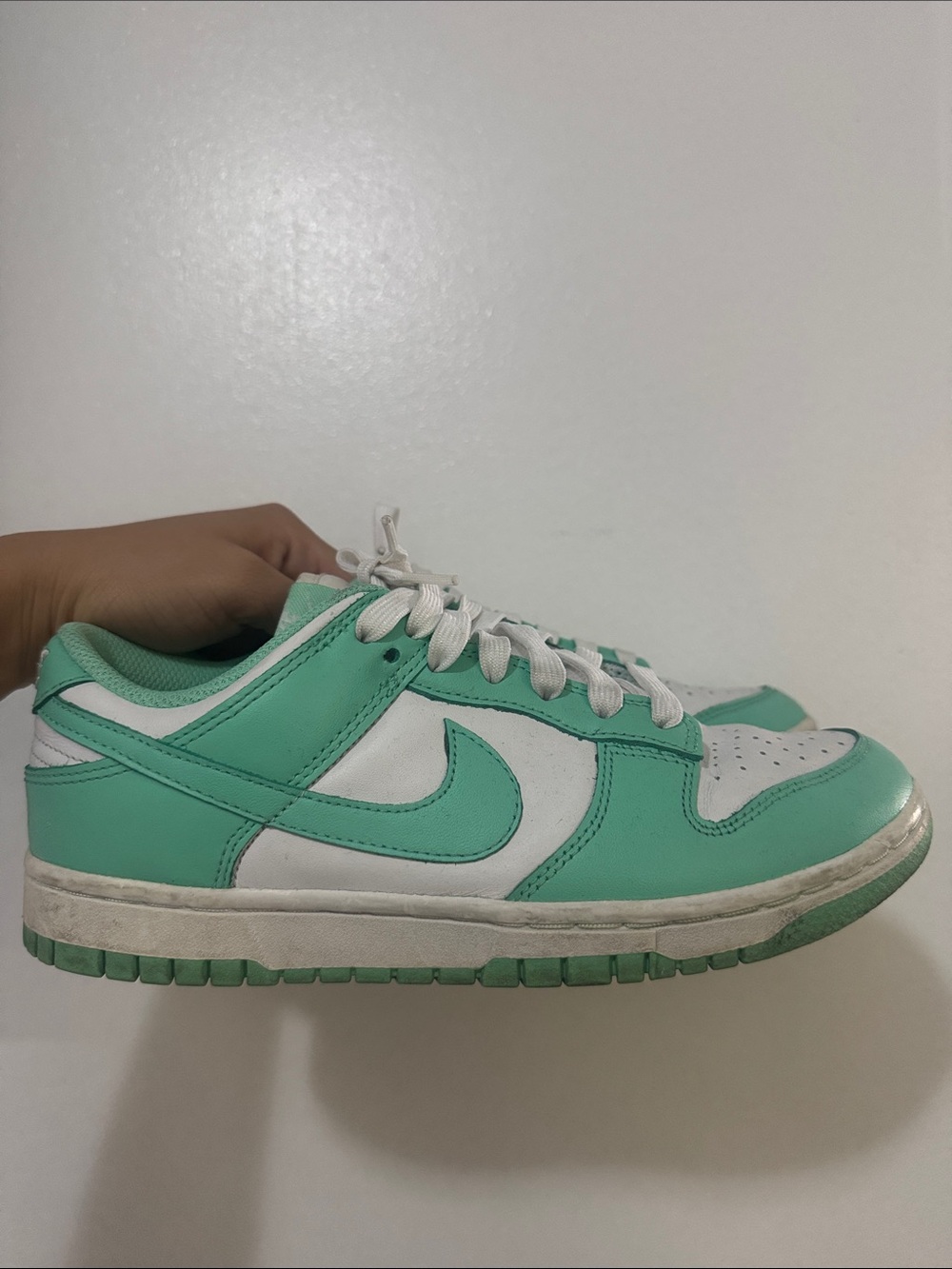 Nike Kids Low-Top Sneakers in Mint Green and White